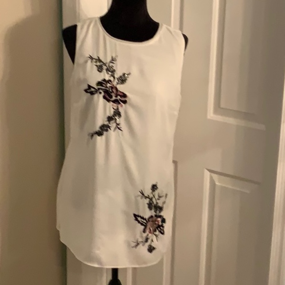 White House Black market tunic